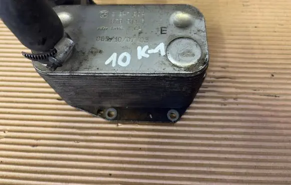 BMW X5 E70 Engine oil radiator 2247204 8792145 47006