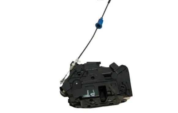 Volkswagen Scirocco Rear door lock 5N0839016G