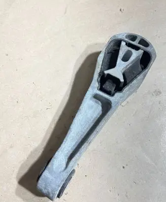 Volvo V40 Engine mounting bracket 31359642