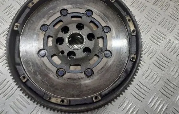 Volkswagen Touran I Dual mass flywheel 