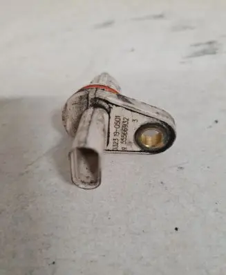 Opel Insignia A Camshaft position sensor 55566932