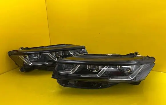 Volkswagen Touareg III Headlight/headlamp 761941081D