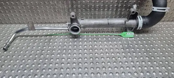 Mercedes-Benz C W205 Engine coolant pipe/hose S27698678 A2742002982 A2742000053