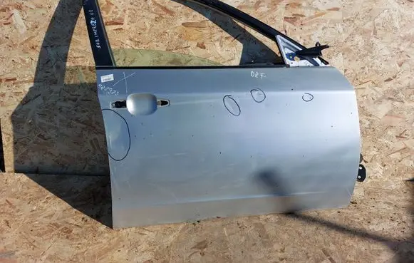 Subaru Impreza III Front door