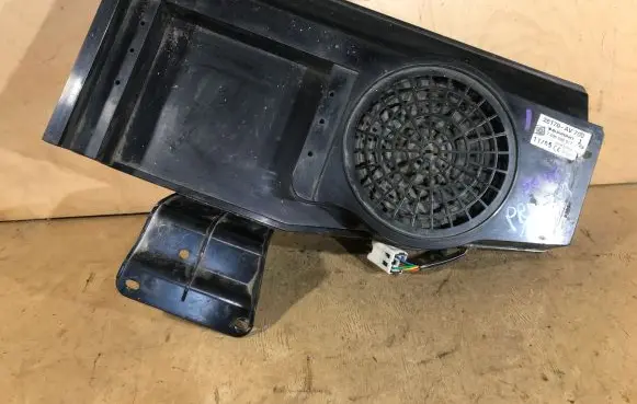 Nissan Primera Subwoofer speaker 28170AV700 BLAUPUNKT 7606500217