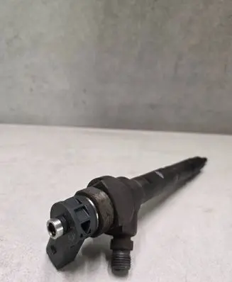 Fuel injector