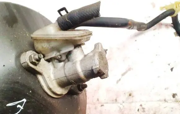 Master brake cylinder