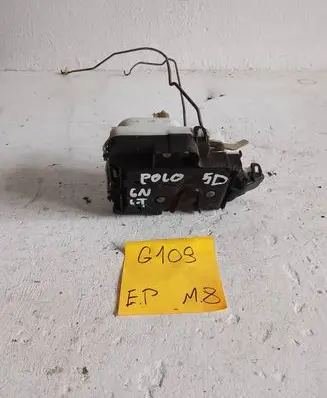Volkswagen Polo III 6N 6N2 6NF Rear door lock 6N4839015D