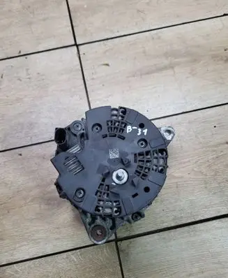 Mercedes-Benz B W246 W242 Generator/alternator A0009063322 0125711028