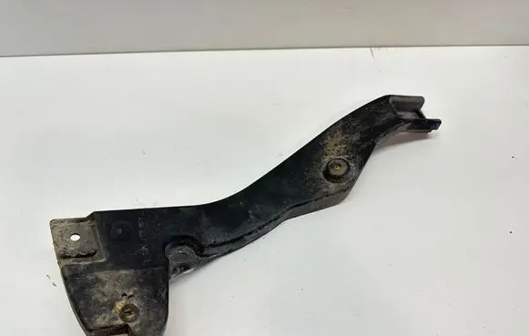 Audi A4 S4 B7 8E 8H Front bumper mounting bracket 8E0867203B