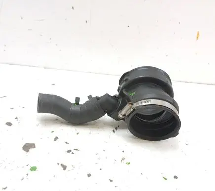Chevrolet Orlando Air intake hose/pipe 
