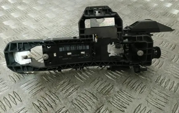 Mercedes-Benz GLA W156 Rear door interior handle A2047601634