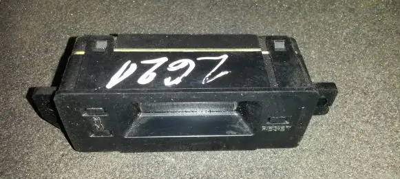 Mazda 323 F Screen/display/small screen