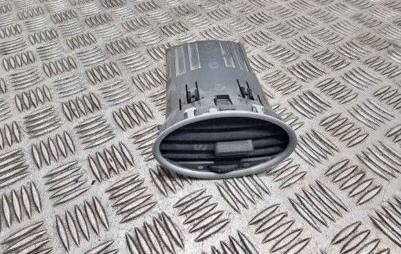 Ford Focus Dash center air vent grill 4M51A014L21BC 4M51A014L21AD 6N41A014L21CW