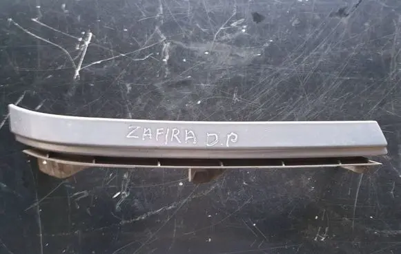 Opel Zafira A Under headlight/headlamp trim 90580652 0407838