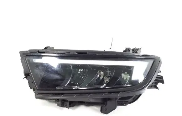 Opel Astra L Headlight/headlamp 9851881680
