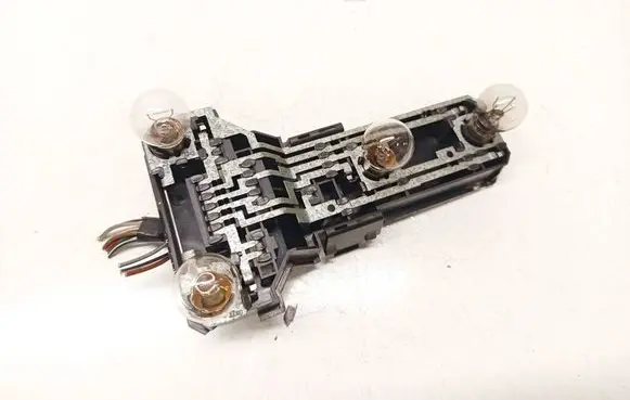 Volkswagen PASSAT B5 Tail light bulb cover holder 3b9945257