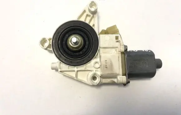 Mercedes-Benz GL X164 Rear door window regulator motor A2518200208 0130822280