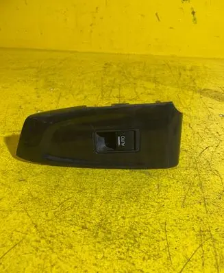 Honda Accord Tailgate/trunk/boot open switch 1L0E01