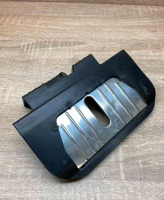 Mercedes-Benz E W211 Tailgate/boot lid lock trim A2116900089