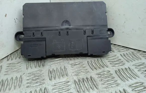 Land Rover Range Rover Sport L494 Fuse box set E04451000
