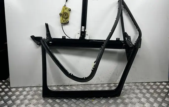 Audi A6 S6 C6 4F Rear door window/glass frame 4F0867369C 976374 4F0839461B