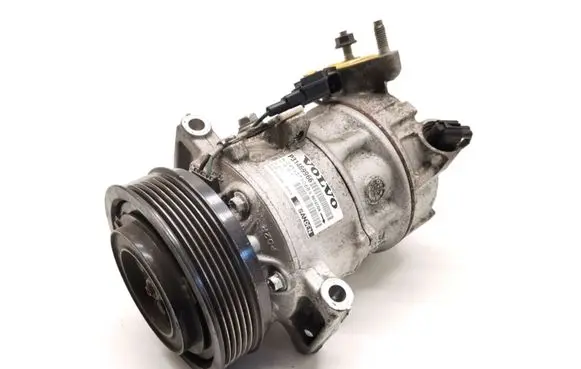 Volvo V40 Air conditioning (A/C) compressor (pump) 31469966