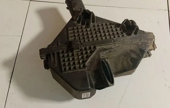 Honda Accord Air filter box 