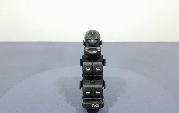 Peugeot 5008 Electric window control switch 96650621ZD