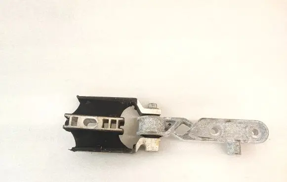 Volvo S60 Engine mount bracket 31359890