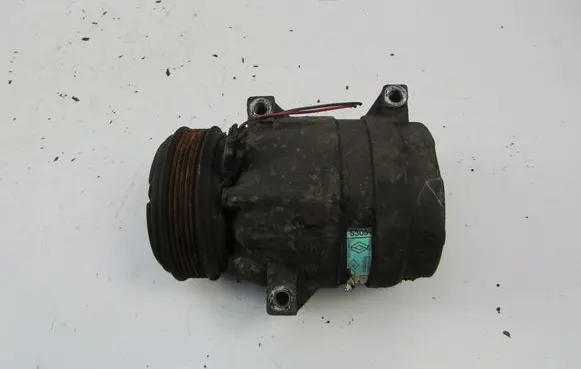 Renault Scenic I Air conditioning (A/C) compressor (pump) 