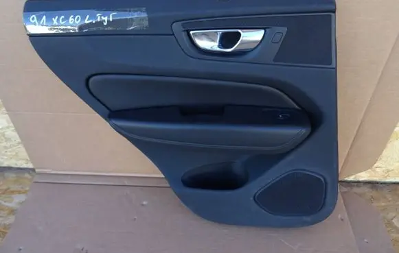 Volvo XC60 Rear door card panel trim 31446176
