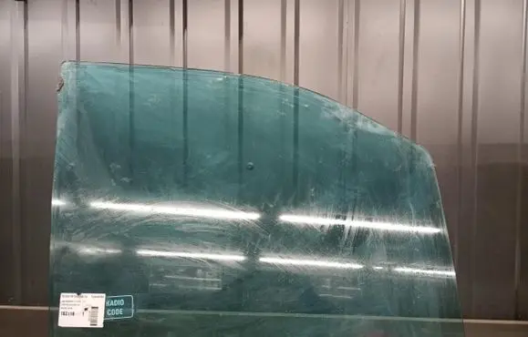 Fiat Seicento/600 Front door window glass four-door