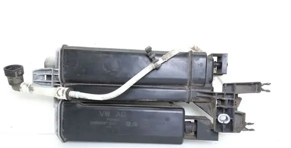 Active carbon filter fuel vapour canister