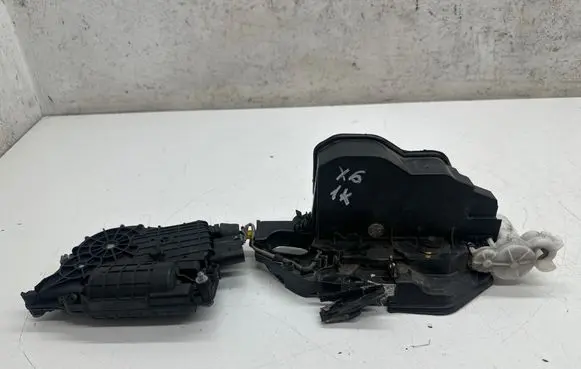 BMW X6 M Front door lock 7167579 A053702