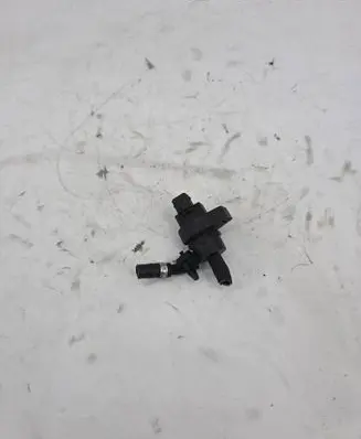 BMW 7 E38 Vacuum valve 1433602