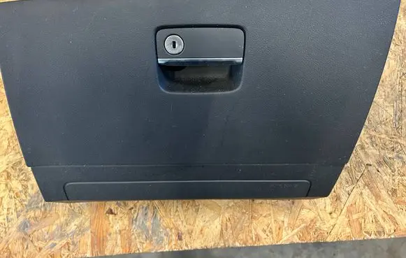 Mercedes-Benz CLA C117 X117 W117 Glove box B10560