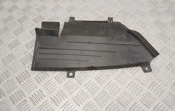 Nissan Leaf II (ZE1) Intercooler air guide/duct channel 921825SH0B