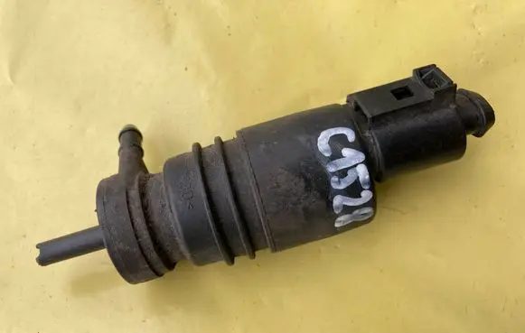 Mercedes-Benz C W203 Windscreen/windshield washer pump A2218690121