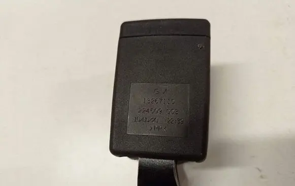 Opel Insignia A Rear seatbelt buckle 13267110 224509003