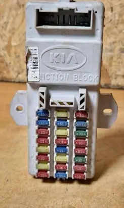 KIA Sorento Fuse module 911703e920