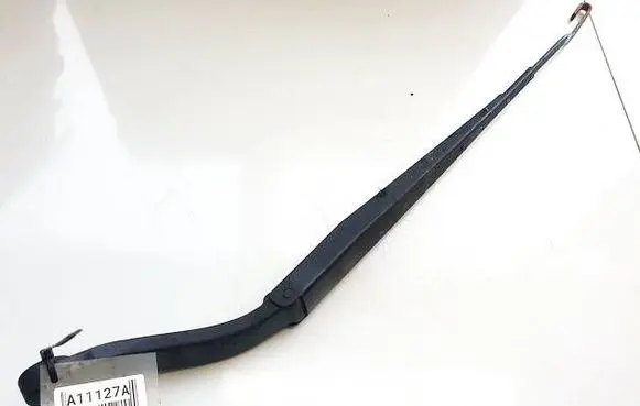 Chevrolet Captiva Front wiper blade arm 