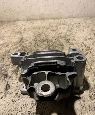 Volvo XC40 Gearbox mount 326g17