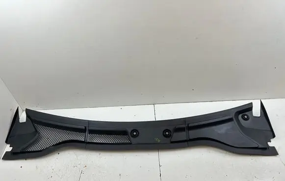 Mercedes-Benz B W246 W242 Wiper trim A2468300700