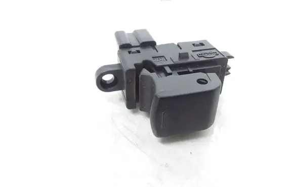 Nissan Qashqai Electric window control switch 25411JD000