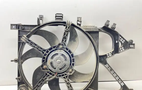Opel Tigra B Radiator cooling fan shroud