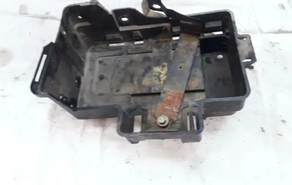 Ford Focus Battery box tray 