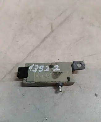 BMW X5 E53 Aerial antenna amplifier 8377658