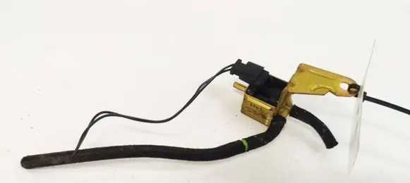 Audi A4 S4 B5 8D Turbo solenoid valve 437906283A