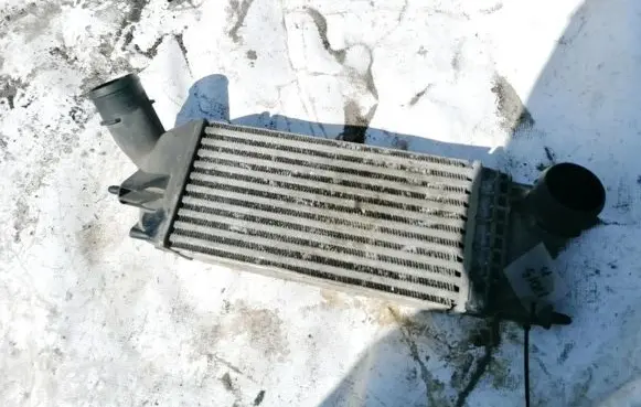 Citroen C5 Intercooler radiator 9657073480